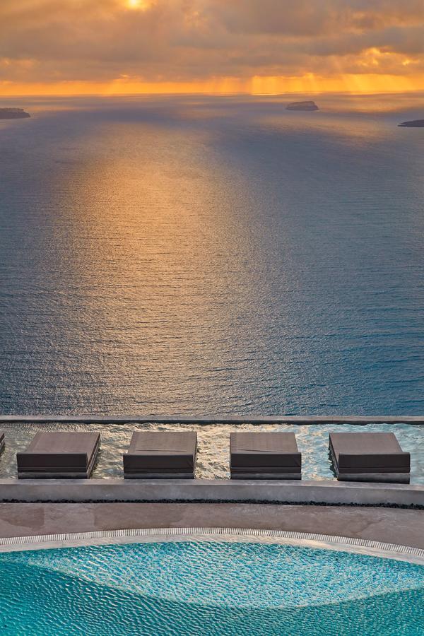 Lilium Hotel Santorini Фіра Екстер'єр фото