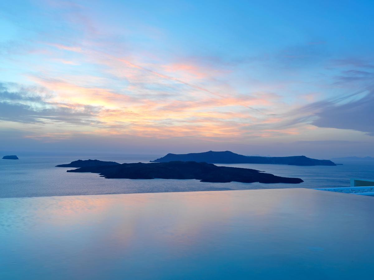 Lilium Hotel Santorini Фіра Екстер'єр фото